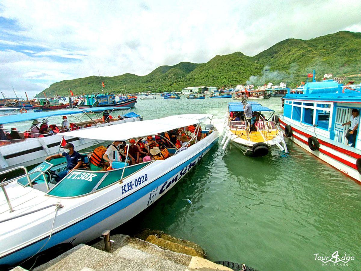 kinh nghiệm thuê cano đi 4 đảo nha trang