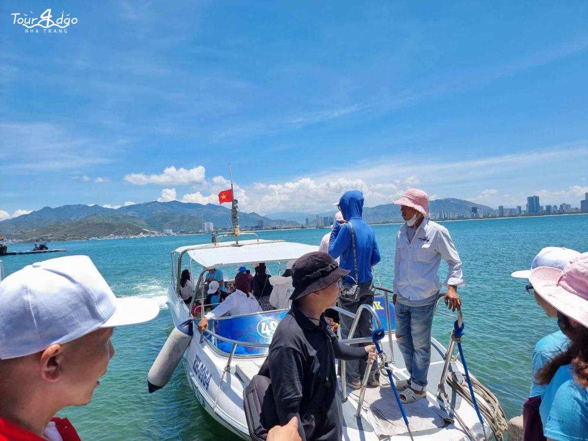 kinh nghiệm thuê cano đi 4 đảo nha trang