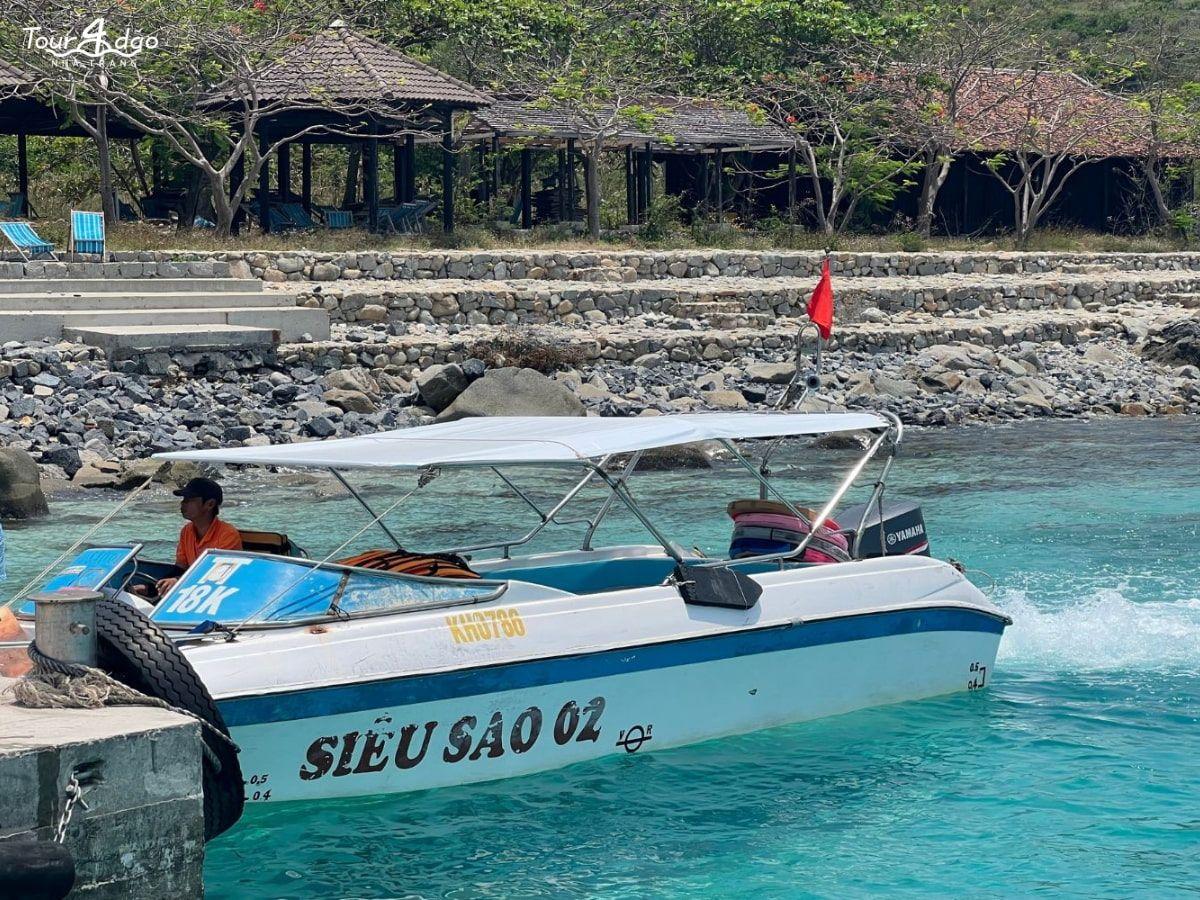 kinh nghiệm thuê cano đi 4 đảo nha trang